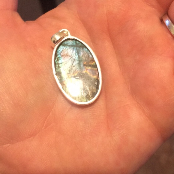 Labradorite Sterling silver pendant - Picture 3 of 4